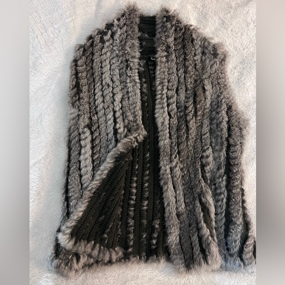 100% Rabbit Fur vest - Picture 1 of 3